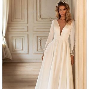 Dreamy elegant winter wedding dress with lace